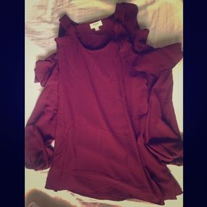 Garnet, Cold-shoulder Shirt